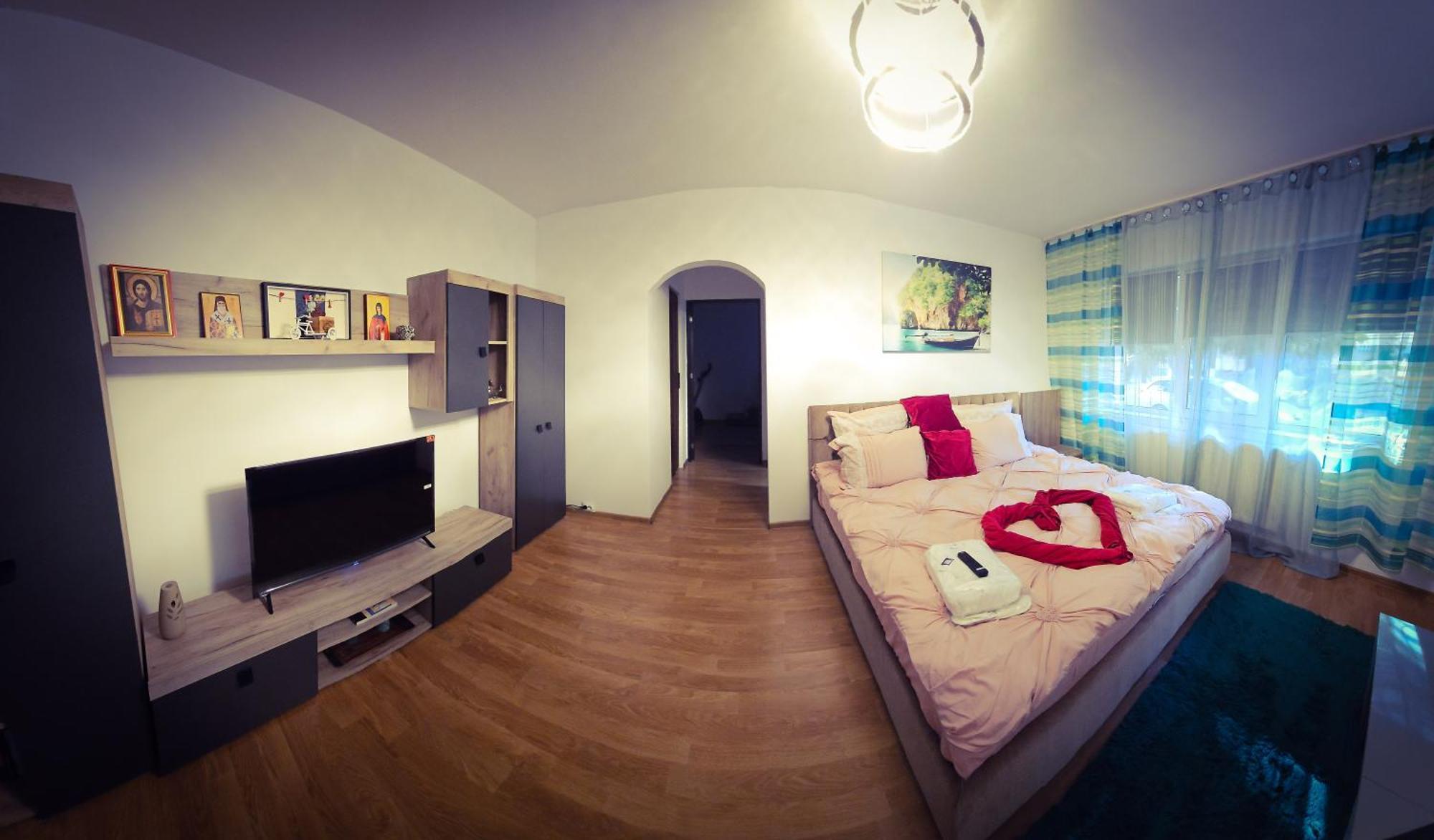 Mony Apartaments Roman Exterior photo