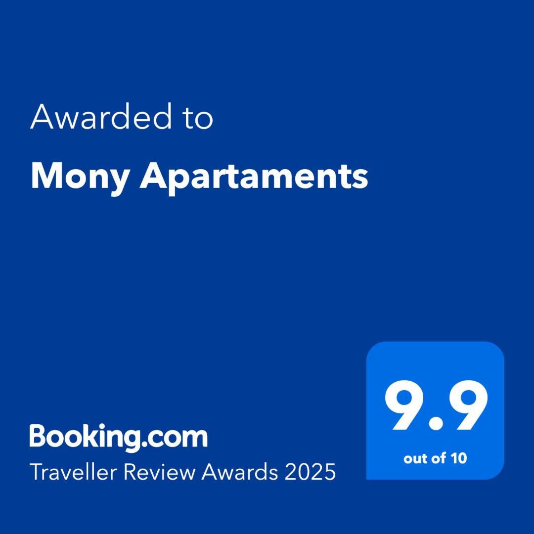 Mony Apartaments Roman Exterior photo